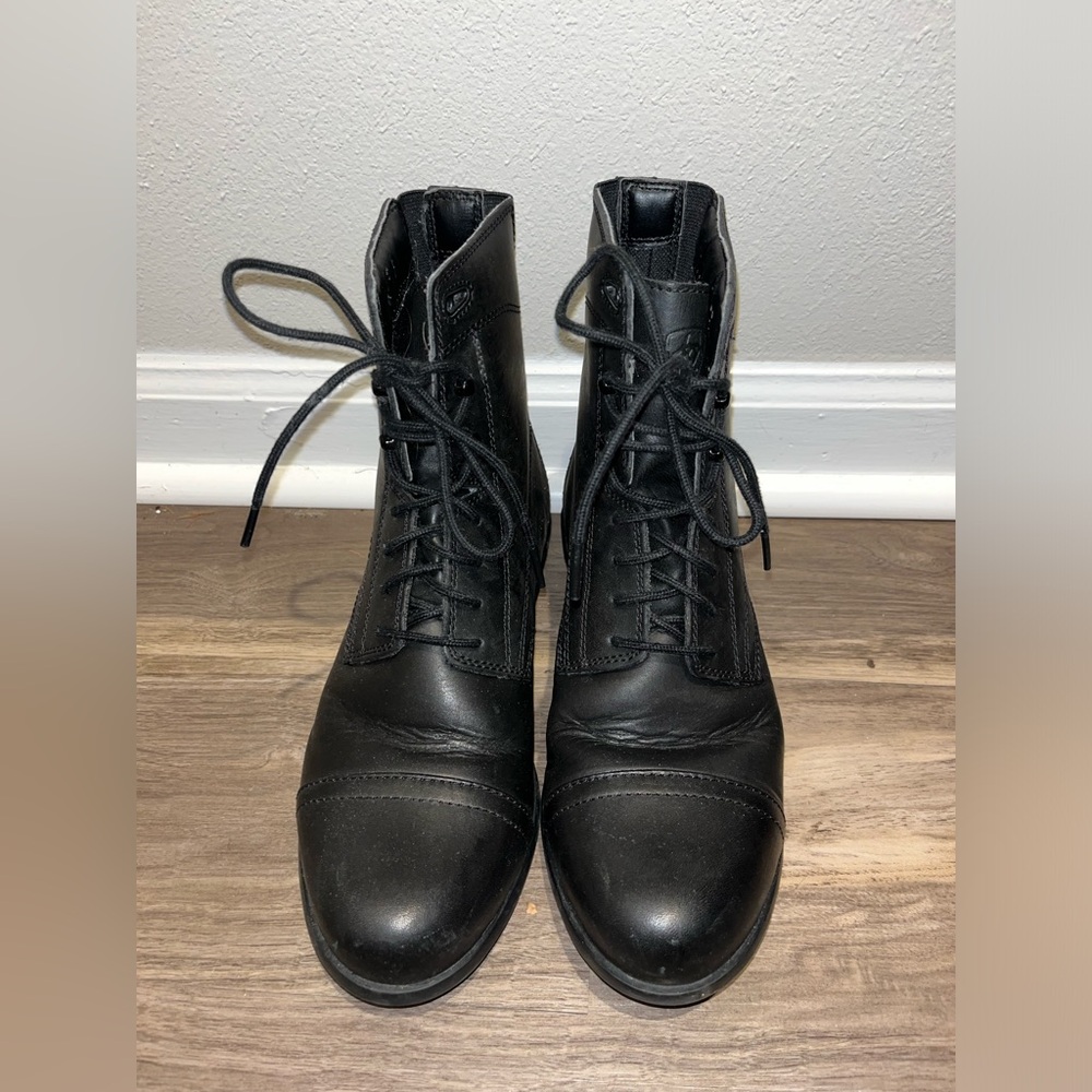 Ariat black boots 8.5B